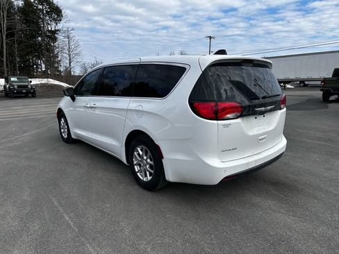 New 2026 Chrysler Voyager LX FWD image 3
