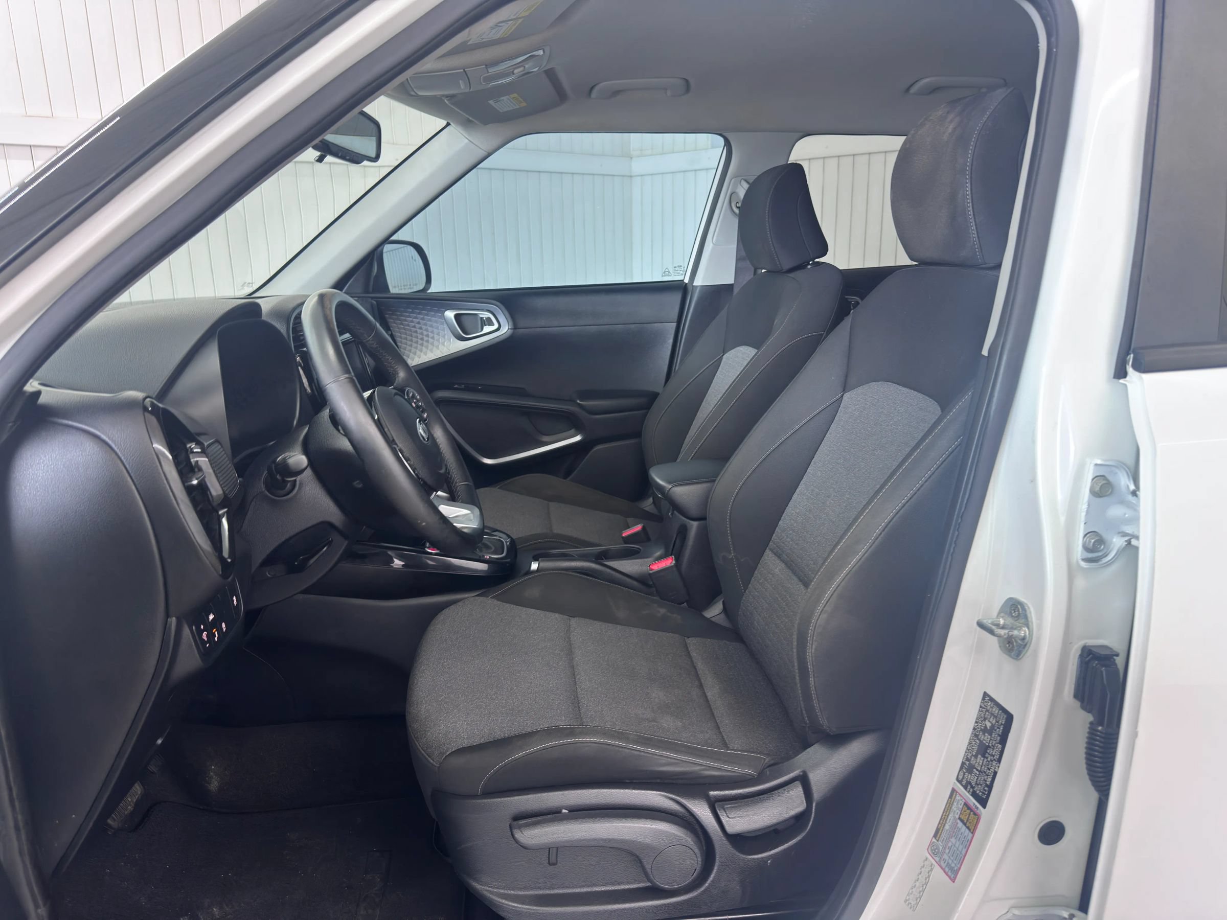 Used 2020 Kia Soul EX FWD image 9