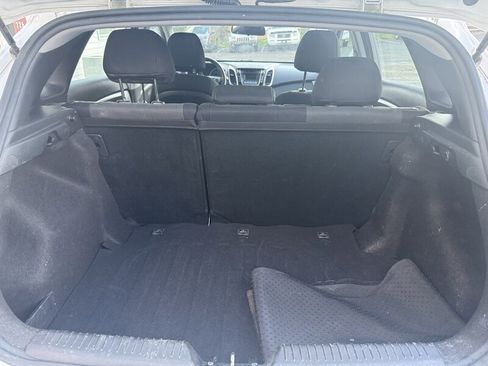 Used 2017 Hyundai Elantra GT image 15