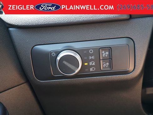Used 2021 Ford Escape SE w/ Cold Weather Package AWD/4WD image 27