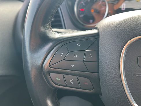 Used 2023 Dodge Challenger SXT image 17