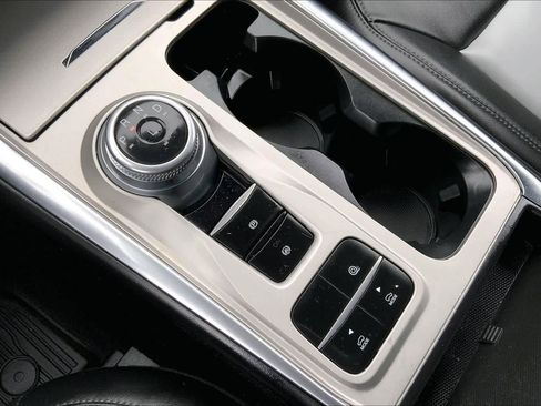 Used 2023 Ford Explorer XLT w/ Equipment Group 202A image 35