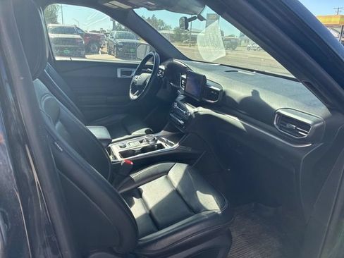 Used 2020 Ford Explorer XLT w/ Equipment Group 202A AWD/4WD image 24