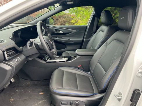 Used 2024 Buick Envista Sport Touring w/ Convenience I Package image 9