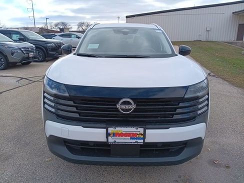 New 2026 Nissan Kicks SV w/ SV Premium Package image 8