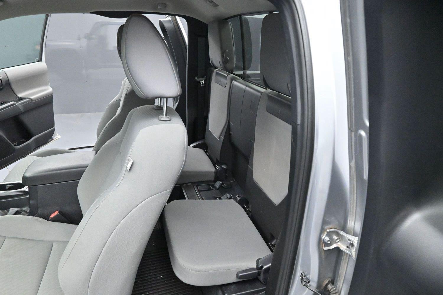 Used 2021 Toyota Tacoma SR w/ SX Package RWD image 28