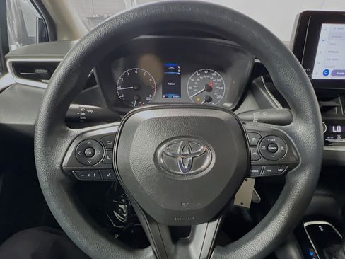 Used 2023 Toyota Corolla LE image 18