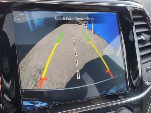 Used 2019 Jeep Grand Cherokee Limited image 23