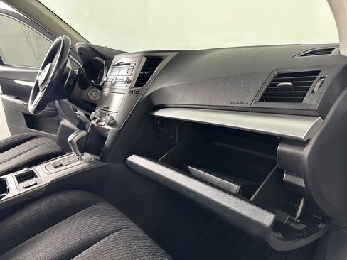 Used 2010 Subaru Outback 2.5i Premium image 37