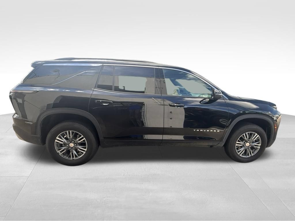Used 2026 Chevrolet Traverse LT AWD/4WD image 8