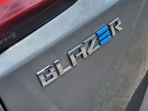 Used 2024 Chevrolet Blazer EV LT AWD/4WD image 12