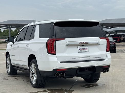Used 2023 GMC Yukon Denali AWD/4WD image 4