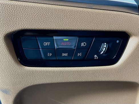 Used 2025 BMW 330i Sedan image 17