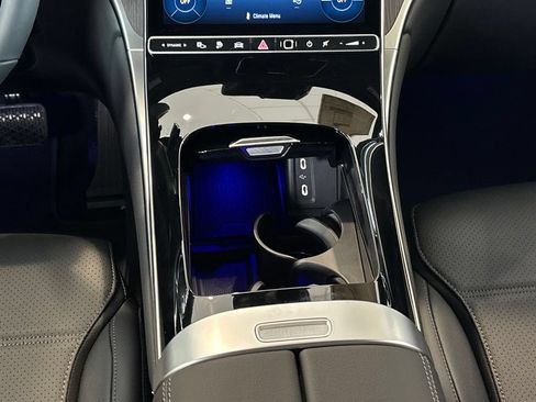 New 2026 Mercedes-Benz GLC 350e 4MATIC image 13