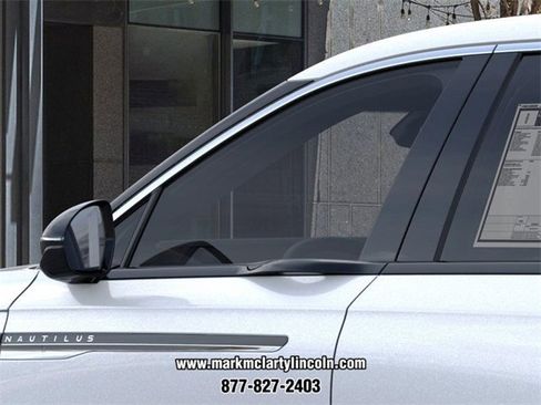 New 2026 Lincoln Nautilus Premier image 20