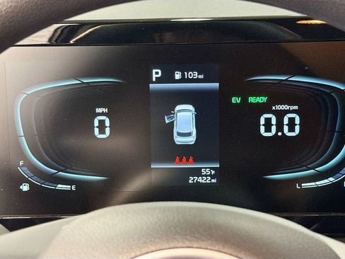 Used 2023 Kia Sportage LX image 14