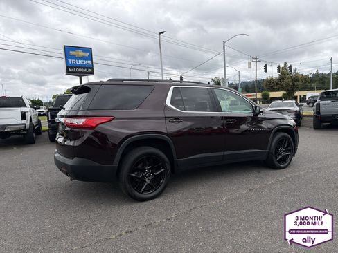 Used 2020 Chevrolet Traverse LT w/ LPO, Midnight Edition AWD/4WD image 6