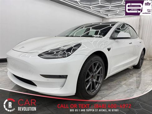 Used 2022 Tesla Model 3 Long Range AWD/4WD image 3