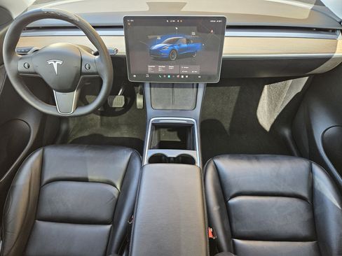 Used 2022 Tesla Model Y Long Range AWD/4WD image 22