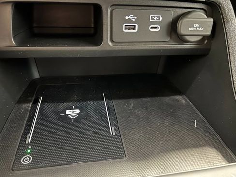 New 2025 Honda Pilot Touring image 24