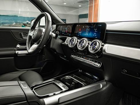Certified 2024 Mercedes-Benz GLB 250 4MATIC image 48
