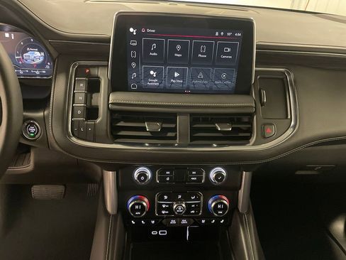 Used 2023 GMC Yukon SLT w/ SLT Premium Package AWD/4WD image 37