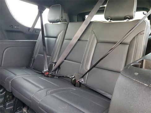 Used 2024 Chevrolet Suburban Premier image 12