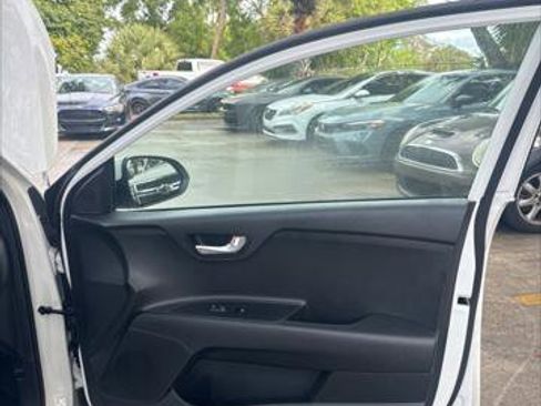 Used 2022 Kia Rio S w/ Option Group 015 image 19