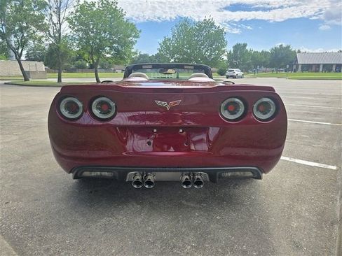 Used 2007 Chevrolet Corvette Convertible w/ Preferred Equipment Group RWD image 19