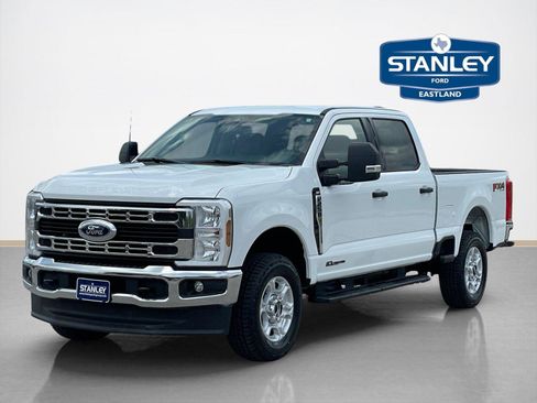 Used 2025 Ford F250 XLT w/ FX4 Off-Road Package AWD/4WD image 3