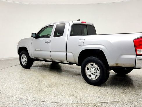 Used 2016 Toyota Tacoma SR5 image 7