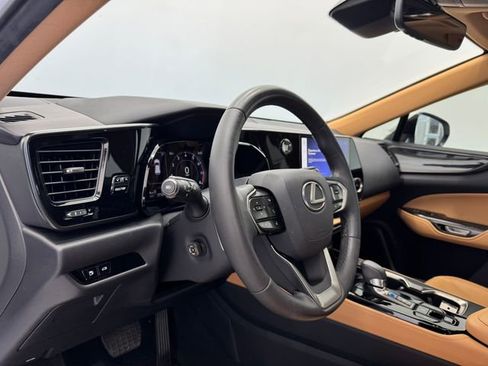 Used 2024 Lexus NX 250 FWD w/ Towing Package (2000 Lbs) image 36