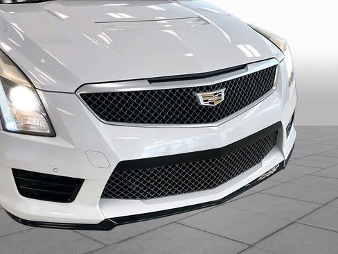 Used 2017 Cadillac ATS V w/ Luxury Package RWD image 29