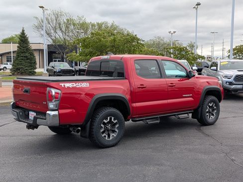 Certified 2023 Toyota Tacoma TRD Off-Road AWD/4WD image 10