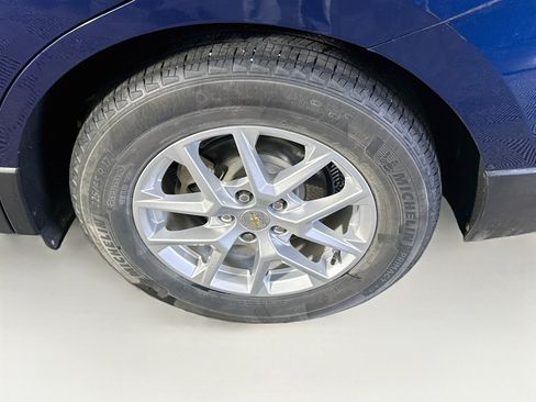 Used 2023 Chevrolet Equinox LT FWD image 11