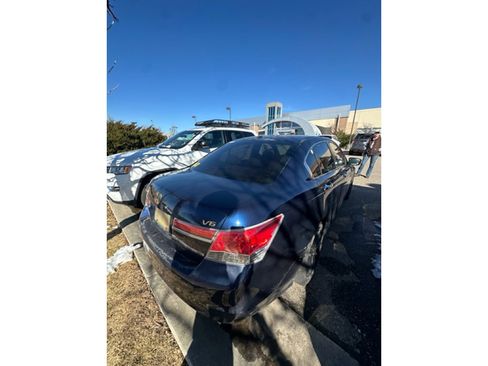 Used 2011 Honda Accord EX-L image 6