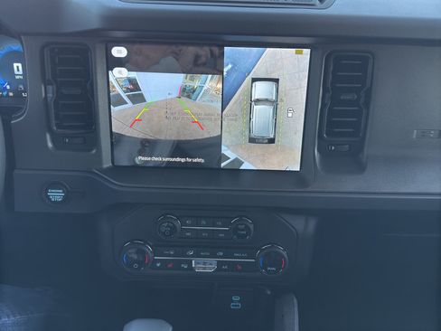 New 2025 Ford Bronco Badlands image 17