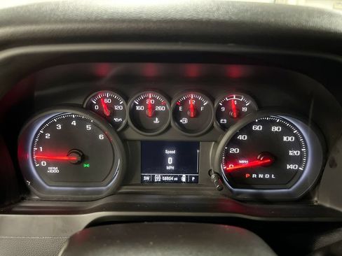 Used 2022 Chevrolet Silverado 2500 Custom w/ Custom Value Package AWD/4WD image 12