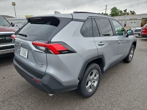 Used 2025 Toyota RAV4 XLE AWD/4WD image 3