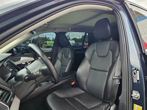 Used 2021 Volvo XC90 T5 Momentum w/ Climate Package AWD/4WD image 21