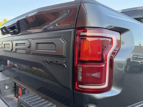 Used 2019 Ford F150 Raptor w/ Equipment Group 802A Luxury AWD/4WD image 15