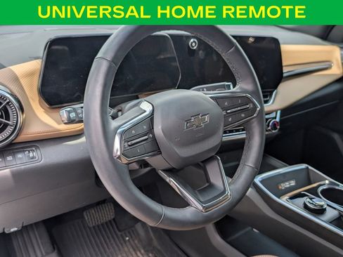 Used 2025 Chevrolet Equinox ACTIV w/ Safety and Technology Package AWD/4WD image 18