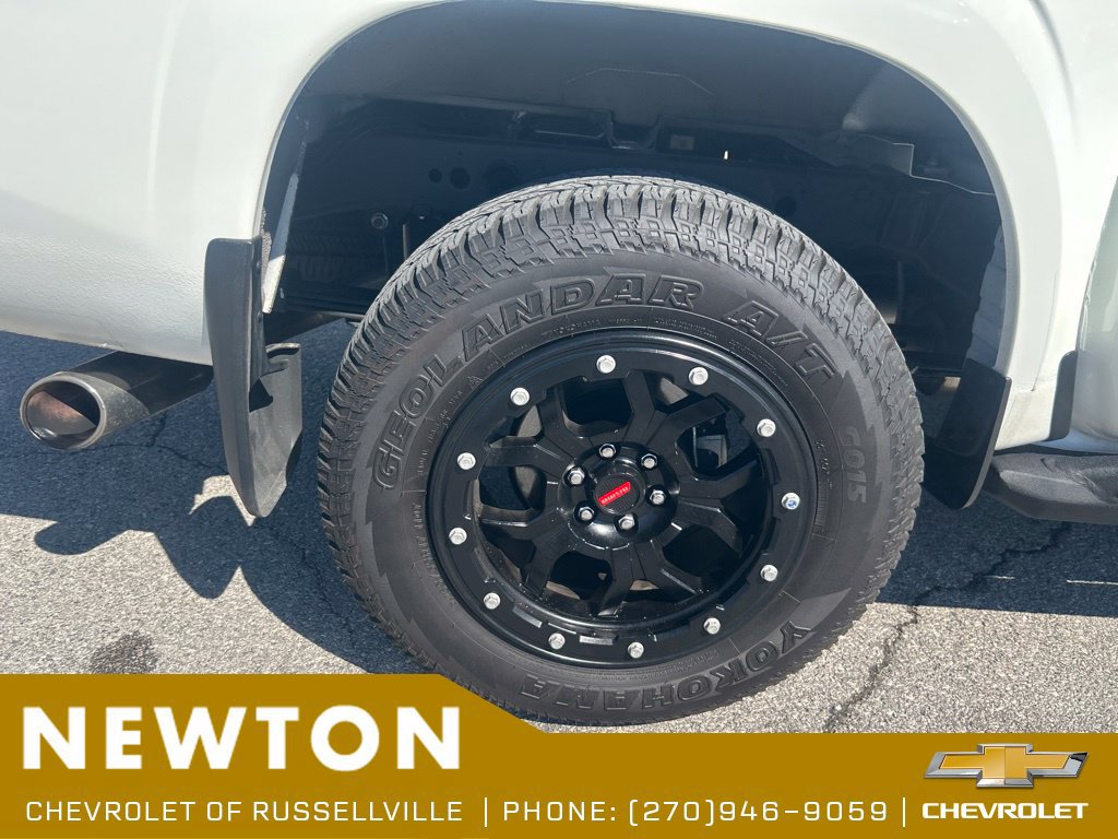 Used 2025 Nissan Frontier SV w/ SV Convenience Package AWD/4WD image 42