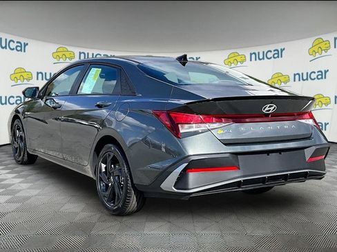 Used 2026 Hyundai Elantra Sport FWD image 4