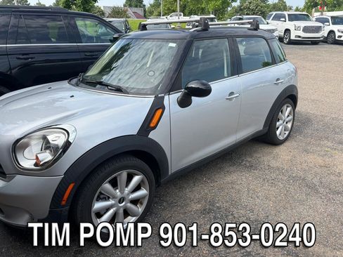 Used 2013 MINI Cooper Countryman FWD image 2