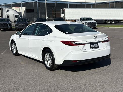 Used 2026 Toyota Camry LE FWD image 5