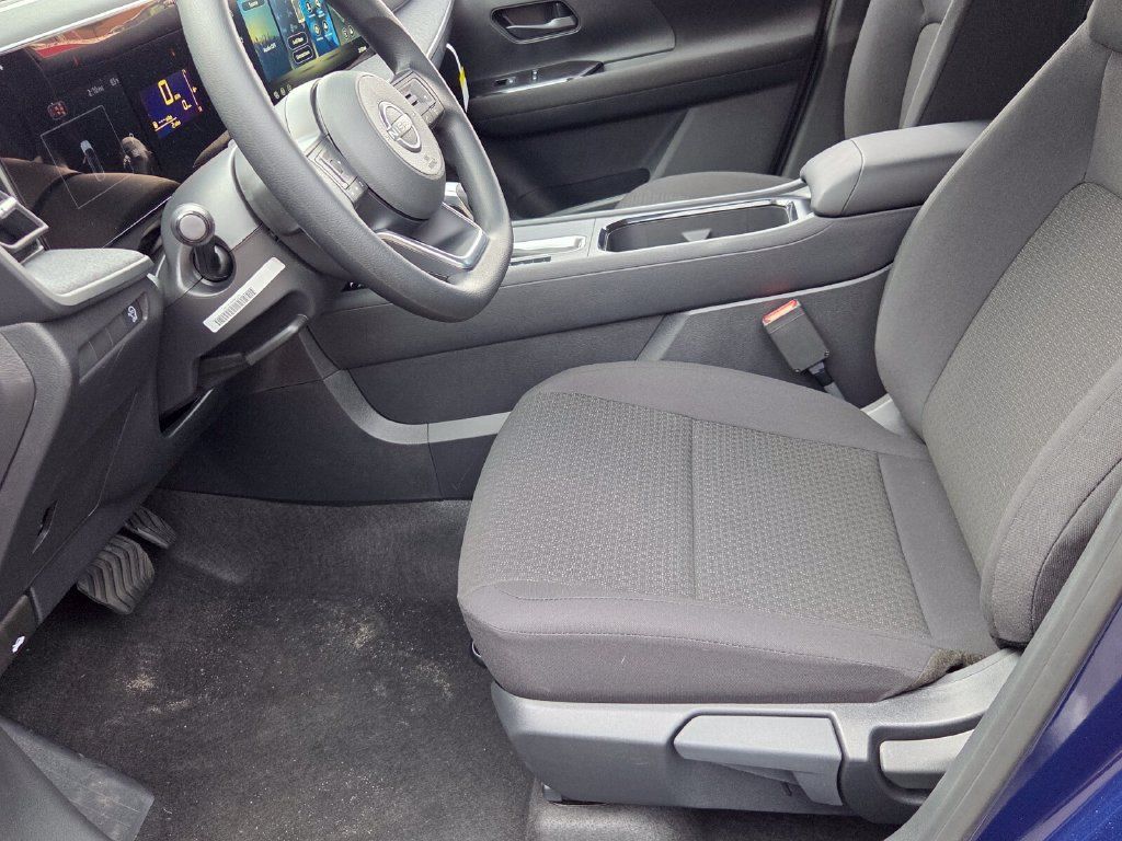 New 2027 Nissan Kicks S FWD image 4