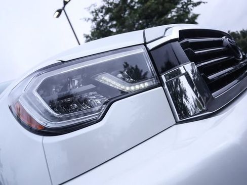 Used 2022 Toyota Sequoia TRD Sport AWD/4WD image 13