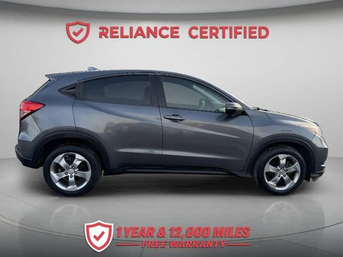 Used 2017 Honda HR-V EX image 8
