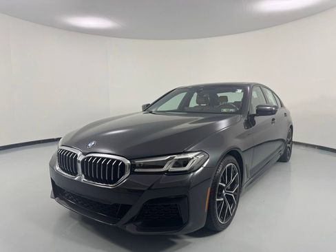 Certified 2023 BMW 530i xDrive w/ M Sport Package AWD/4WD image 4